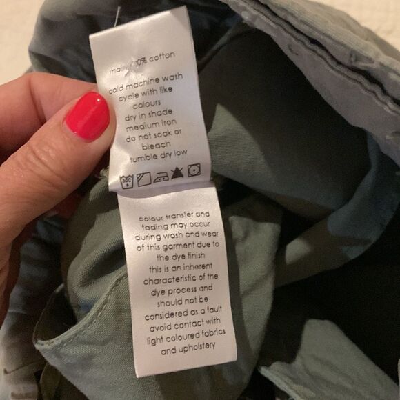 Bassike Canvas belted paper bag shorts. Size 00 - Picture 6 of 11